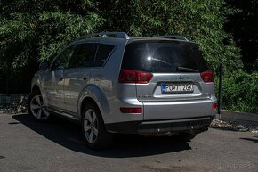 Peugeot 4007 2.2 HDi 2011 - 3