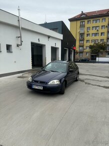 Predám hondu civic 6g 1.5 vtec econo 189k km - 3