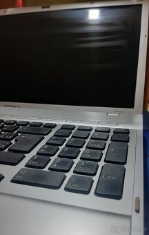 Sony vaio PCG-81212M - 3