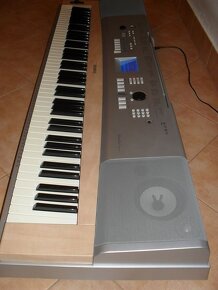 Digitální piano Yamaha Portable Grand DGX 620 - 3