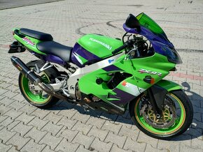 Kawasaki Zx9r - 3