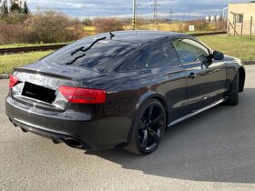 AUDI RS5, 4,2 benzín, 450 ps - 21200,-Eur - 3