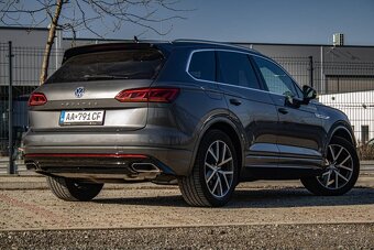 Volkswagen Touareg 3.0 V6 TDI SCR 286k R-Line 4Motion Tiptro - 3