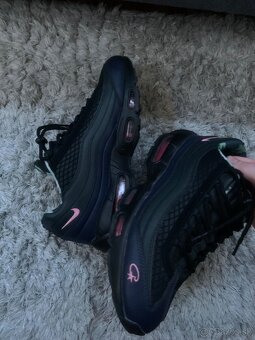 Nike x Corteiz Air Max 95 "Pink Beam" - 3