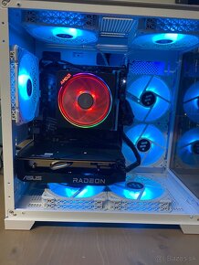 Ryzen 5 5600x / RX 7600 / 16GB RAM - 3