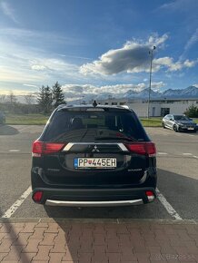 Mitsubishi Outlander 2.2 did Instyle+ - 3