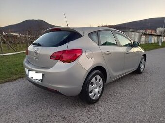 Opel Astra J 1.4 16v 74-Kw (101Ps) Comfort-line - 3