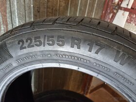 Continental 225/55 R17 - 3