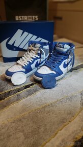 Air Jordan 1 Retro High OG "True Blue" - 3