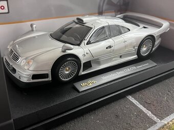 1:18 Mercedes-Benz CLK-GTR Street Version - MAISTO - 3