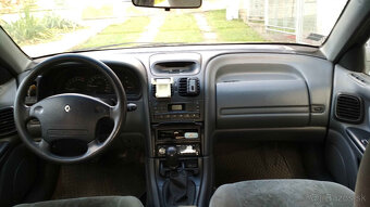 Rozpredam Renault laguna I 1.8 66kw LPG - 3