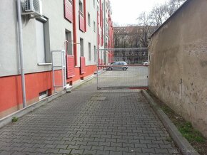 parkovacie státie, Niťová ul, Nivy, Bratislava - 3