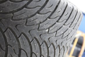 gumy 305/40 R22 115V XL - 3