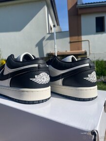 Nike Air Jordan 1 Low Vintage Panda - 3