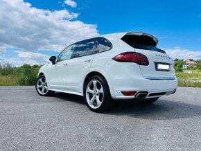 Porsche Cayenne S 4,2TDi GTS optic - 3