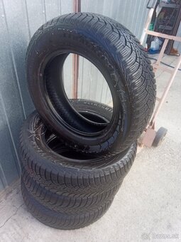 Predám 4ks zimné pneu.195/65R15 Goodyear dezen  5,1mm - 3