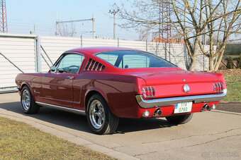 Ford Mustang Fastback 3x - 3