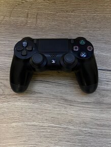 PS 4 - 1 TB - 3