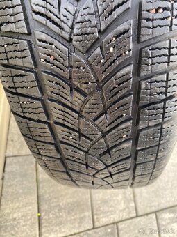 Zimné pneu 215/65 R17 - 3