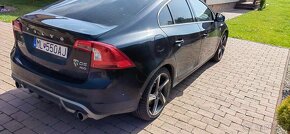 Volvo S60 D5 AWD R-Design - 3