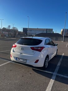 Hyundai i30 1.6i CRDi 81kw - manuál -6 stup. prevodovka - 3