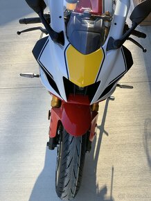 Yamaha R7 60th anniversary nejazdená moto 2022 - 3