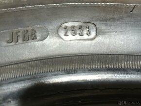 Zimná 215/60 r16 DUNLOP - 3