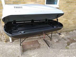 Prenajom Stresny Box Thule Atlantis 200 spolu s prieckami - 3