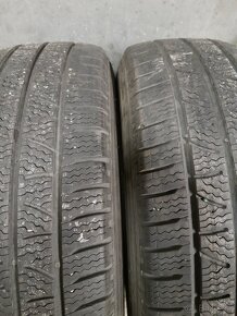 Predam zimne pneu 235/65 r16c - 3