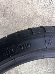 Pneu 215/40 R17 - 3