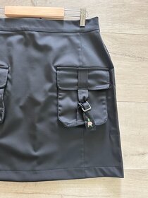 Značková čierna sukňa (model) - 3