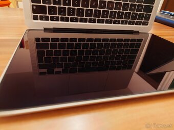 MacBook Air 2020 (i3, 8GB RAM, 256GB SSD) - 3