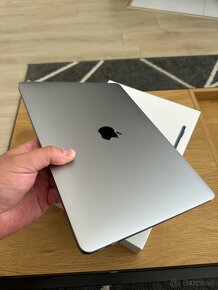 MacBook Pro 2017 13-inch - 3