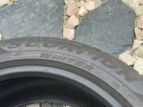 275/45 R20 110V - 3