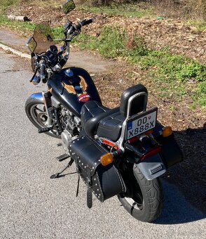 Honda VF 750C Magna - 3