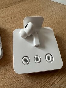 Original Apple Nahradne sluchadlo - Airpods Pro 2gen. - 3