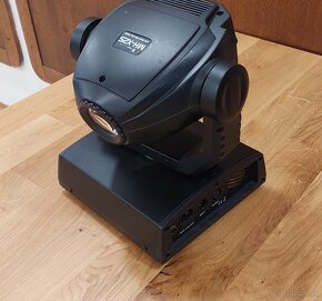 Otočne hlavy Stairville MH-X25 LED Spot Moving Head - 3