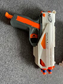 Nerf Barrelstrike - 3