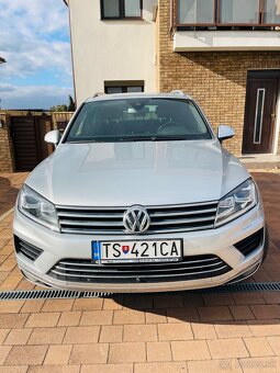 Volkswagen Touareg II 3.0 V6 TDI BMT Premium 4MOTION - 3