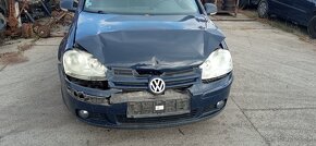 VW Golf 5 - 3