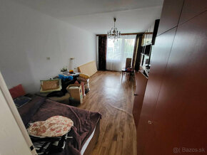 Na predaj veľký 1 izbový byt s dvomi balkónmi 45 m2  - 3