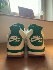 Jordan 4 Pine Green - 3