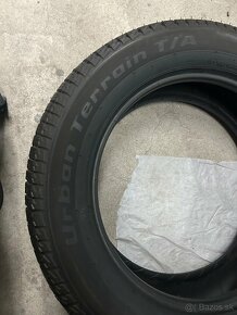 215/60R17 bfgoodrich - 3