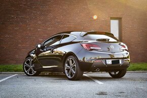 Opel Astra GTC 2.0 CDTI - 3