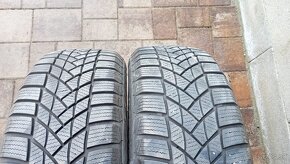 185/60 R15 - 3