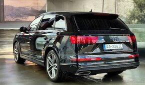 Audi Q7 3.0 TDI 272k - 108.000km - Full vybava - 7 miest. - 3