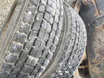 Zaberove kolesá 295/80 r22,5 - 3