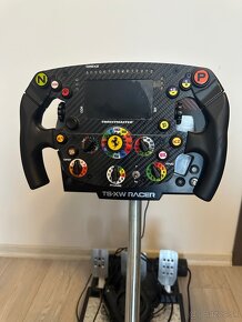 Sada volantu, pedálov a stojana Thrustmaster TS-XW Racer - 3