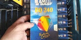 43 kusov VHS kazety originál plus nepoužité pásky BASF EQ240 - 3