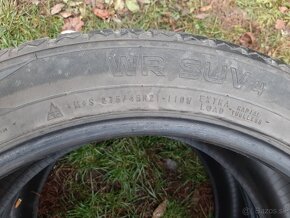 275/45r21 110W  a 315/40r21 115v    zimne - 3